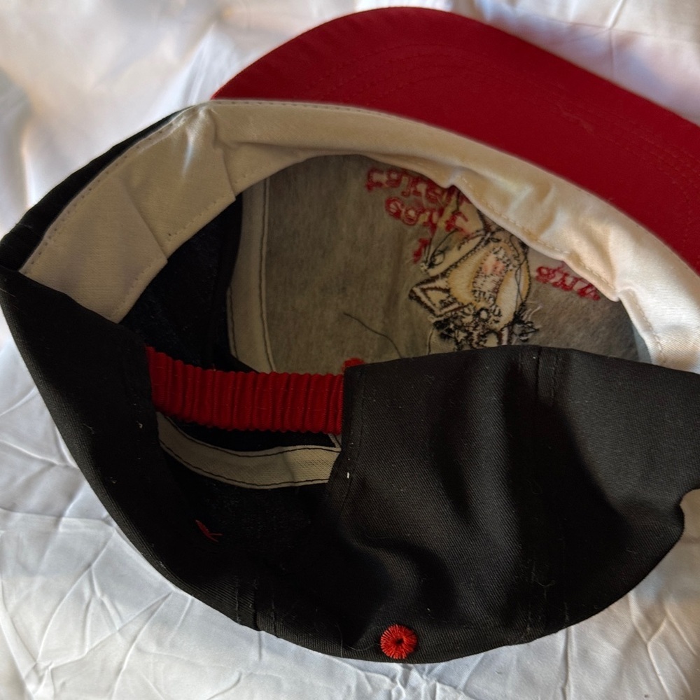 Black and Red Cartoon Character Cap - Picture 4 of 5